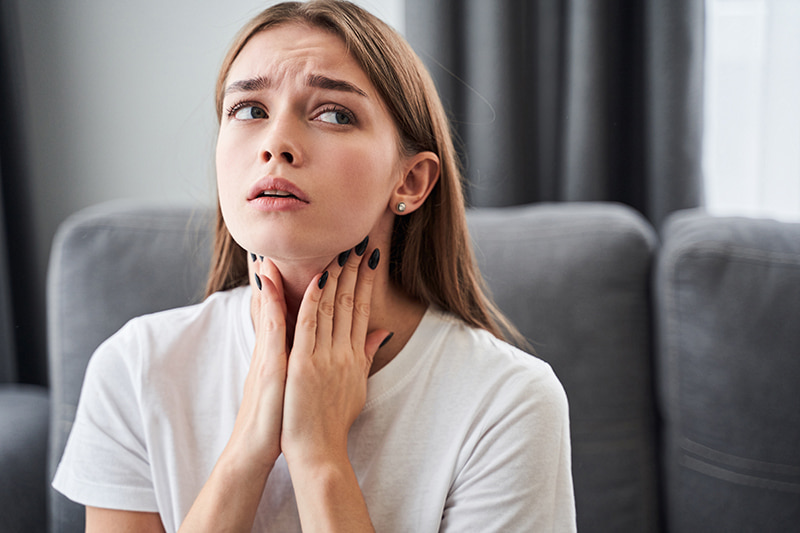 Причины, вызывающие боль в горле без температуры